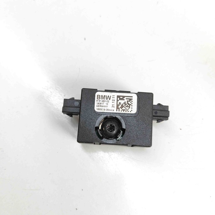 Amplificator de antena BMW X3 F25 2012 OEM: 9181453