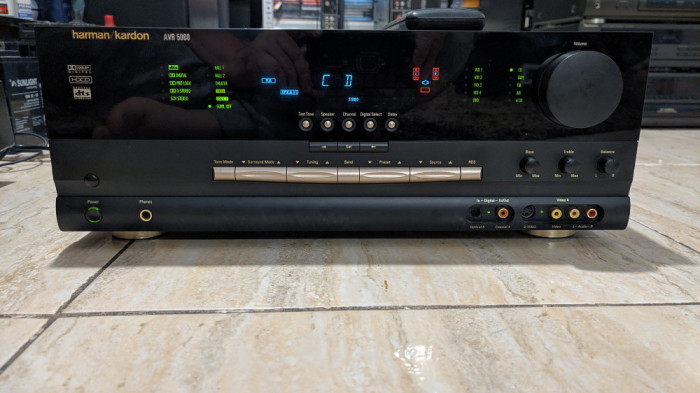 Receiver Harman Kardon AVR5000 perfect functional, telecomanda, cu video