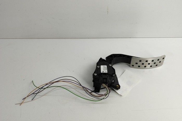 Pedala de accelerație RENAULT CLIO IV BH_ 2013 OEM: 180026380R | 29403436