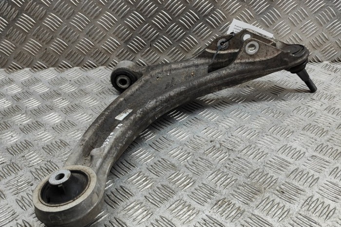 Braț superior dreapta față ASTON MARTIN DB11 2022 OEM: HY53-3A052-AD 25907031