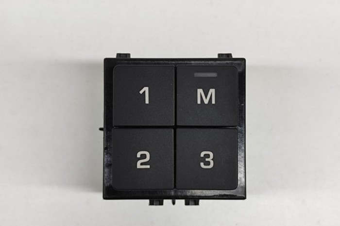 Buton de control scaun dreapta LAND ROVER RANGE ROVER VELAR L560 2020 OEM: FK72-14776-BA 22312249