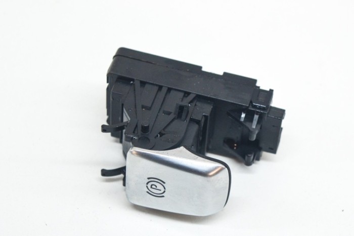 Buton fr&acirc;nă de m&acirc;nă MERCEDES-BENZ E W213 2017 OEM: A2139053803 13282061