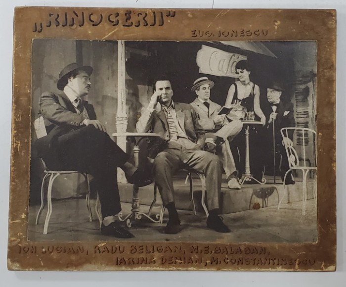 SCENA DIN PIESA &#039; RINOCERII &#039; de E. IONESCO CU : ION LUCIAN , RADU BELIGAN , IARINA DAMIAN .., FOTOGRAFIE , ANII &#039;70