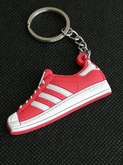 Breloc tenisi Adidas ROSU colectia primavara vara accesorii unisex foto