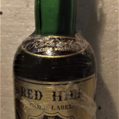 RED HILL FINE OLD SCOTCH WHISKY, GOLD LABEL cl 75 gr 43 sticla 1943/1947