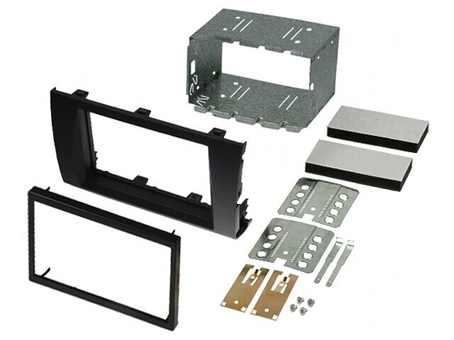 Cadru radio Suzuki 2 DIN negru