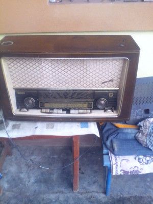 Vechi Radio pe Lampi Philips 1002 BD 573 A Anii 50 foto