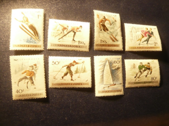 Serie Ungaria 1955 - Sporturi de Iarna , 8 valori dantelate