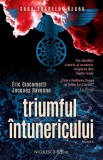 Cumpara ieftin Triumful intunericului (Saga Soarelui Negru)