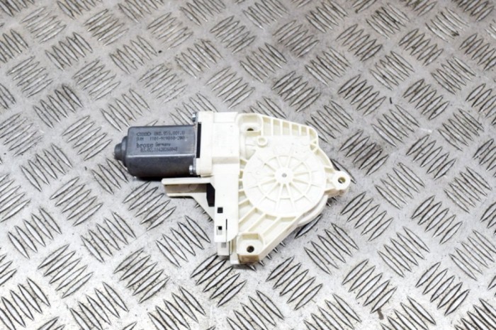 Motor macara geam ușă dreapta spate AUDI A8 D4 4H_ 2011 OEM: 774-60272-20,8K0959801B,919808-200D,1101-919810-200 | 14220210