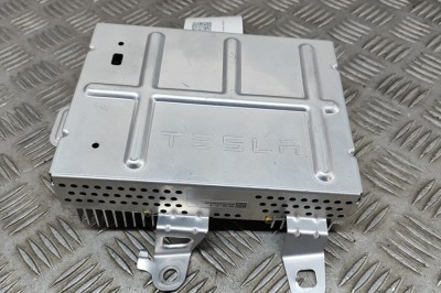 Amplificator de sunet TESLA MODEL Y 2023 OEM: 1507152-01-B 22266179 foto