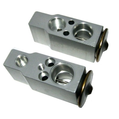 Supapa expansiune clima, Toyota Corolla (E14/E15), 2007-2013, RAV4 (XA30), 2006-2013; Yaris, 2006-2020; motor 1.5; 1.8; 2.0; 2.4; 3.5 V6 benzina; 2.2 foto