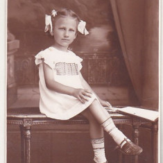 bnk foto - Portret de copil - Foto E Popp Ploiesti 1942