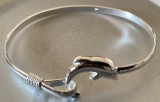 Brățară argint cu delfin 925 sterling marcată, reglabilă, 11 g , elegantă, stare foarte bună, nouă, nefolosită