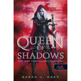 Queen of Shadows - &Aacute;rnyak kir&aacute;lynője (&Uuml;vegtr&oacute;n 4.) - puha k&ouml;t&eacute;s - Sarah J. Maas