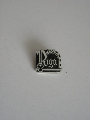 QW9 N3 75 - insigna - orase - capitale - Riga foto