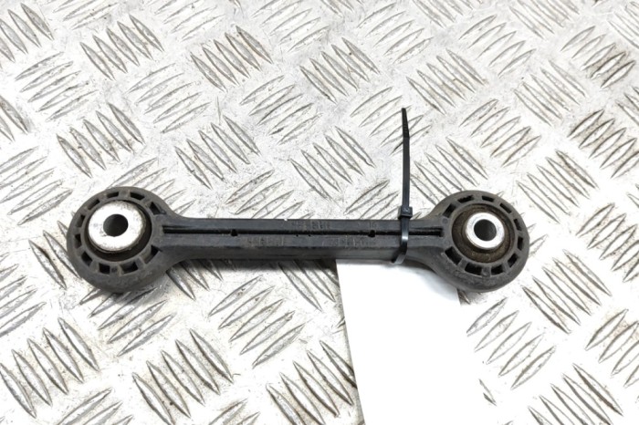 Bieleta stabilizatoare dreapta față AUDI A4 Avant 8W2, B9 2023 OEM: 8K0411317D 24884097