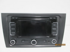 Radio CD cu navigatie Vw Golf 6 / Vw Passat B6 / Passat CC an 2006-2012 cod 3C0035270 foto