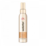 Spray cu grad de fixare 3 pentru definirea buclelor Wellaflex, 150ml, Wella