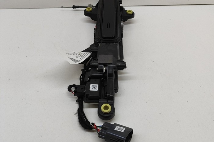 M&acirc;ner exterior ușă dreapta față JAGUAR I-PACE X590 2020 OEM: J9D3-22400-AE,C93409-104 | 28099488