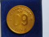 PARTIDUL COMUNIST ROMAN , 60 de ani de la infiintare ,1921-1981 , medalie bronz aurit diametru 50 mm , in caseta de catifea albastra