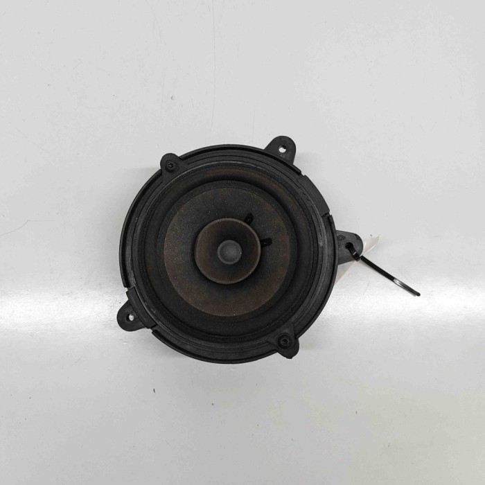 Difuzor ușă dreapta față RENAULT TWINGO II CN0_ 2008 OEM: 281567910R 31602911
