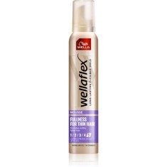 Wella Wellaflex Fullness Volume spuma cu fixare foarte puternica pentru păr fin 200 ml