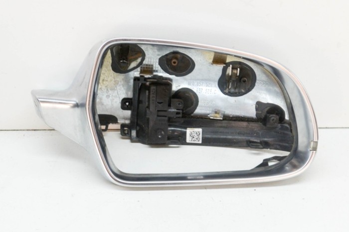 AUDI A4 8K2, B8 2014 OEM: 8F0857528C,8F0857528A,8K0949102C SKU: 14544426