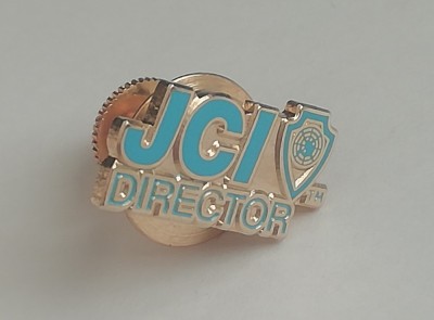 QW9 N7 61 - insigna - JCI Director foto