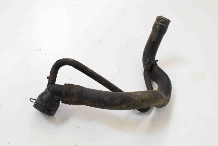 Furtun de lichid de răcire VW PASSAT B6 3C2 2007 OEM: 3C0122101R 10633022