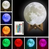 Lampa de veghe luna 3D 20 cm, 16 culori, telecomanda, suport lemn, reincarcabila USB, ProCart