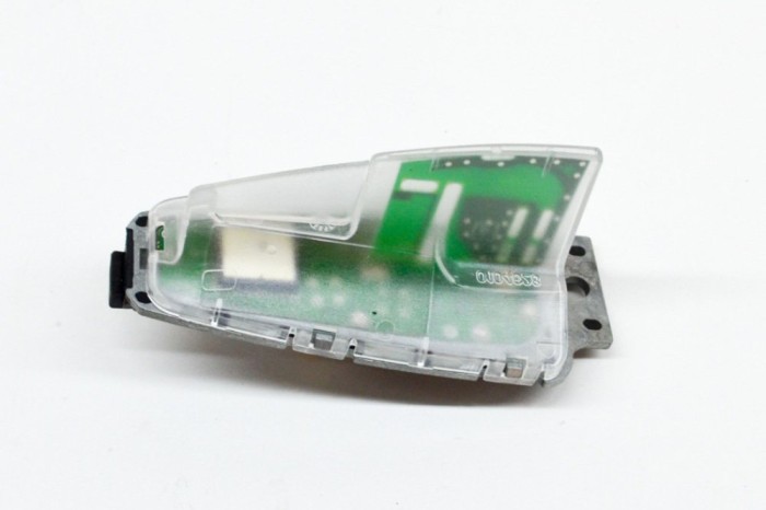 Antena BMW 3 F30, F80 2014 OEM: 30000986BF,K1682707,6959146 14719047