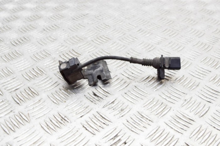 Senzor de viteză de girație VW PHAETON 3D_ 2003 OEM: 3D0616576D 12252657