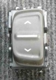 Buton geam ușă dreapta față DACIA SANDERO II 2014 OEM: 254214937R 1429119
