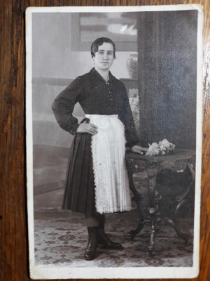 FOTOGRAFIE VECHE - TANARA DE 16 ANI - FOTO KOSSAK SCHWARZ ARAD - ANUL 1935 foto