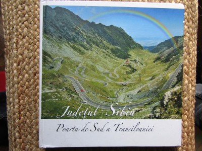 JUDETUL SIBIU. POARTA DE SUD A TRANSILVANIEI foto