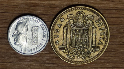Spania -set de colectie- doua bijuterii de monede 1 peseta 1977 + 1990 f f mica! foto