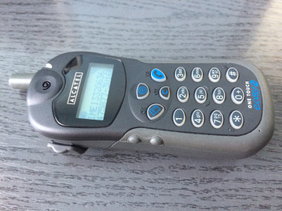 TELEFON DE COLECTIE ALCATEL ONE TOUCH EASY DB DIN ANUL 2000 CODAT.CITITI ANUNT. foto