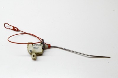 &amp;Icirc;ncuietoare capac rezervor AUDI A6 Avant 4F5, C6 2007 OEM: 4F0862153B,3B0959781 | 17147733 foto