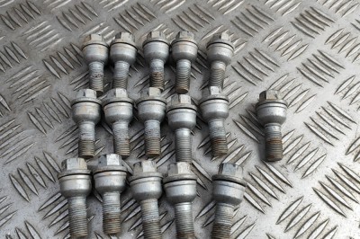 Set prezoane roata AUDI Q5 FY 2024 OEM: 8R0601295 | 31951853 foto
