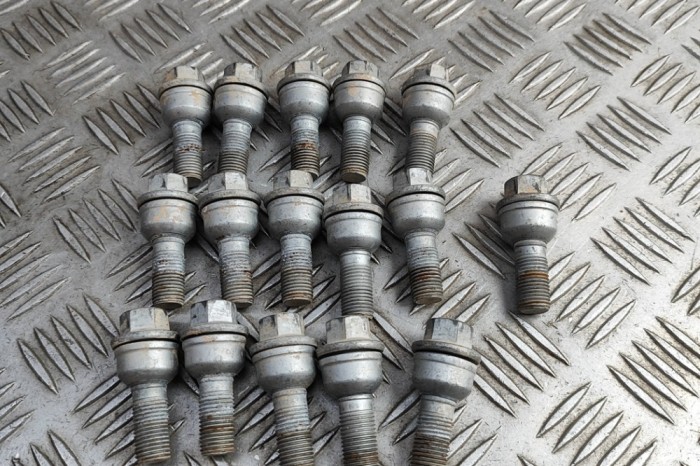 Set prezoane roata AUDI Q5 FY 2024 OEM: 8R0601295 | 31951853