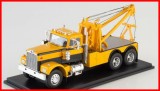 Macheta DIAMOND REO Tow Truck (scara 1/43) NEO, 1:43