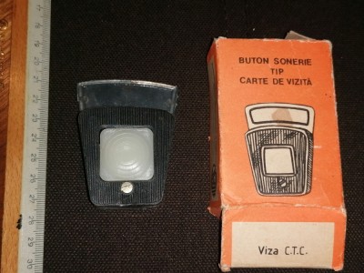 BUTON DE CONERIE TIP CARTE DE VIZITA - NEFOLOSIT , ANII 80 , IN CUTIE foto