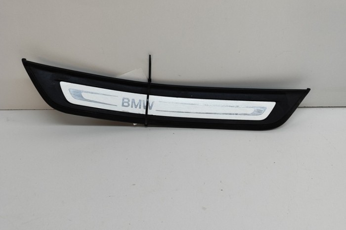 Ornament prag st&acirc;nga spate BMW 5 Touring G31 2018 OEM: 7381329 22771003