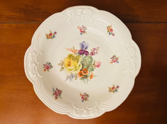 FRUCTIERA DIN PORTELAN FIN- MARCAJ OSCAR SCHLEGELMILCH 1950-1972 D25CM