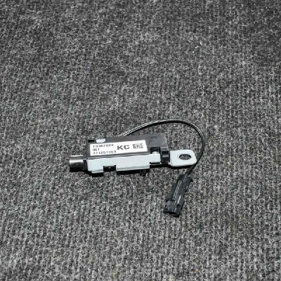 Amplificator de antena OPEL ASTRA J 2012 OEM: 13367022 2501669 foto