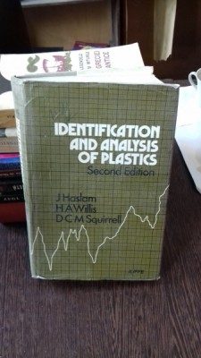 IDENTIFICATION AND ANALYSIS OF PLASTICS - J. HASLAM foto