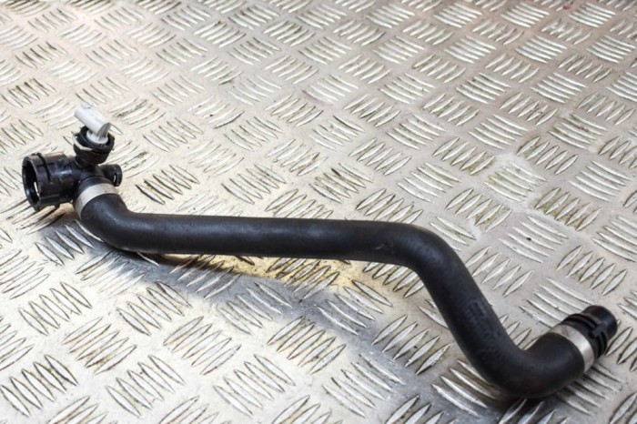 Furtun de lichid de răcire MERCEDES-BENZ SPRINTER 3,5-t Van 907, 910 2020 OEM: A9105000900 13786008