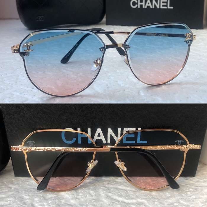 Ochelari de soare transparenti Chanel 2020 cu logo arhiva