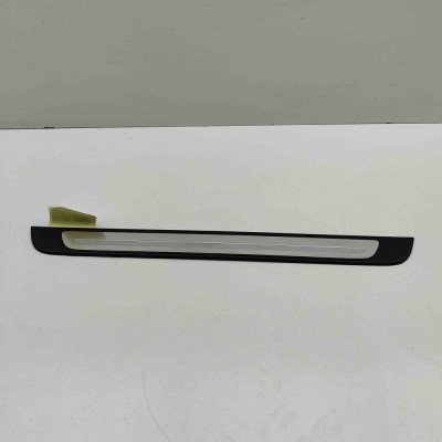 Ornament prag st&amp;acirc;nga față AUDI Q4 SUV F4B 2024 OEM: 8V4853491P,8V4853491Q,8V4853491R,8V4853491S foto